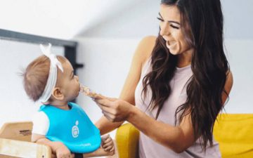 Advantages of Silicone Baby Bibs Over Cloth Bibs
