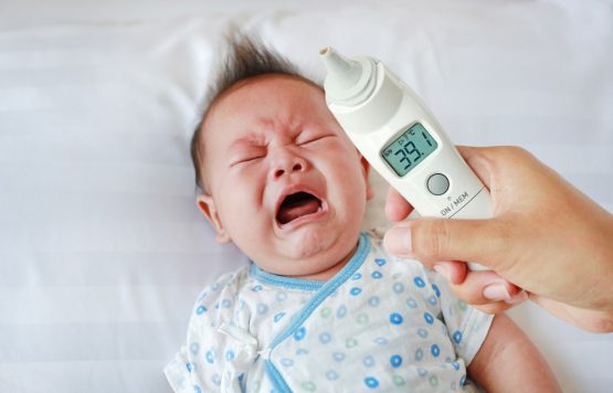 reduce-baby-fever-with-socks-on-and-other-effective-methods