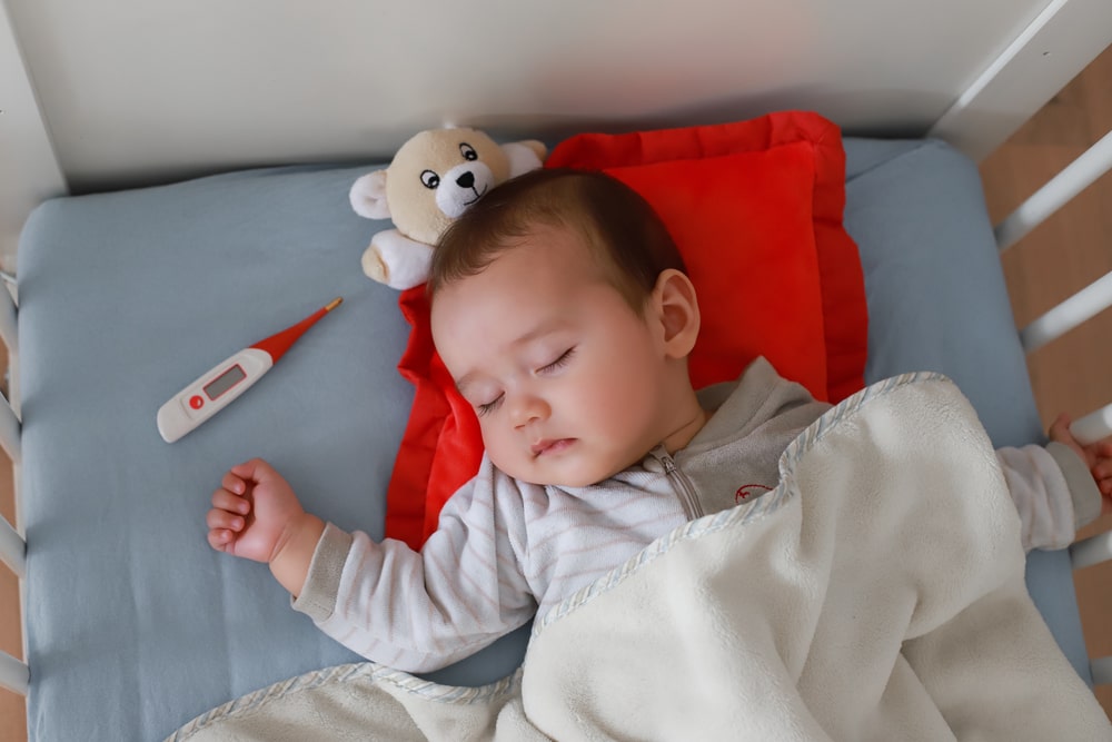 reduce-baby-fever-with-socks-on-and-other-effective-methods